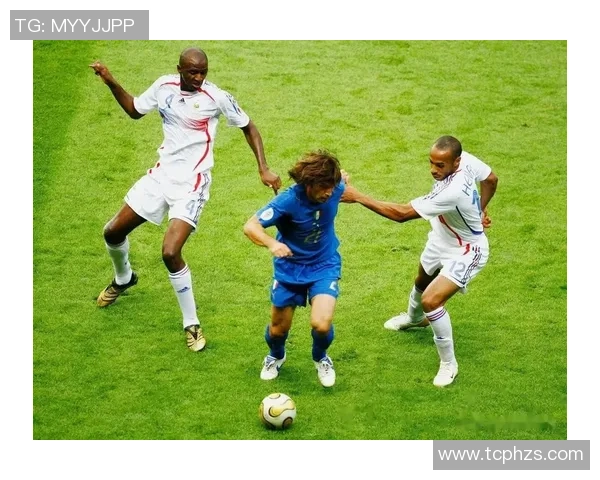 最迷人的足球明星背后的故事与魅力揭秘